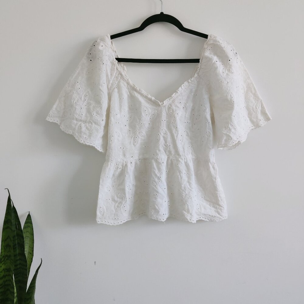 H&M White Eyelet Peplum Blouse Size 10 Romantic Cottagecore